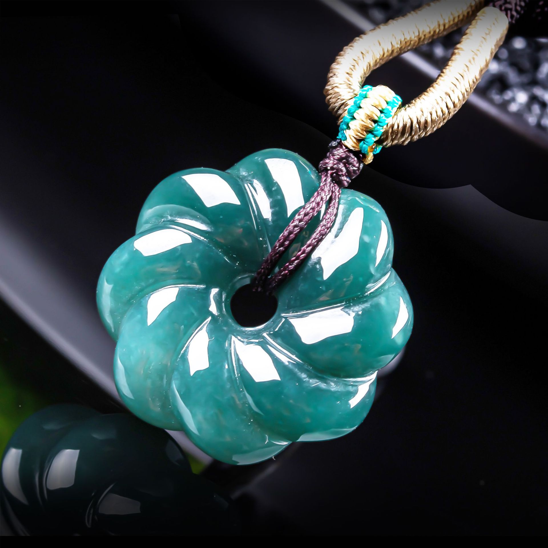 Natural Burmese Jadeite Flower - Trend Women Fashion 评论和价格